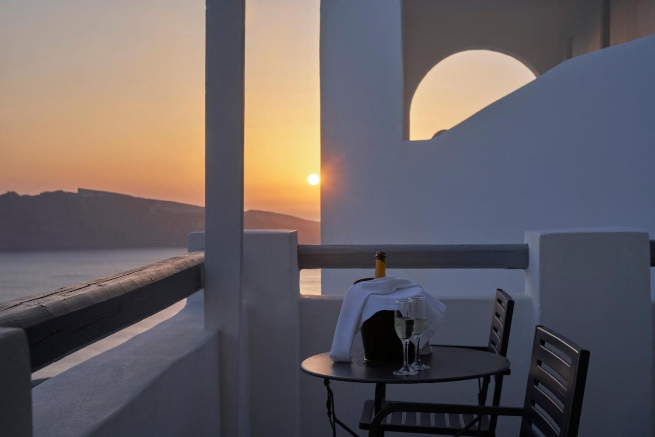 Mr And Mrs White Oia - Santorini Hotell Exteriör bild